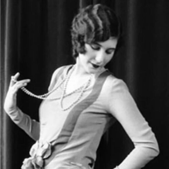 Vintage crimping iron hair salon display item - Picture 4 of 4